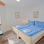 Apartment Haus Bodmen C, Anemone *